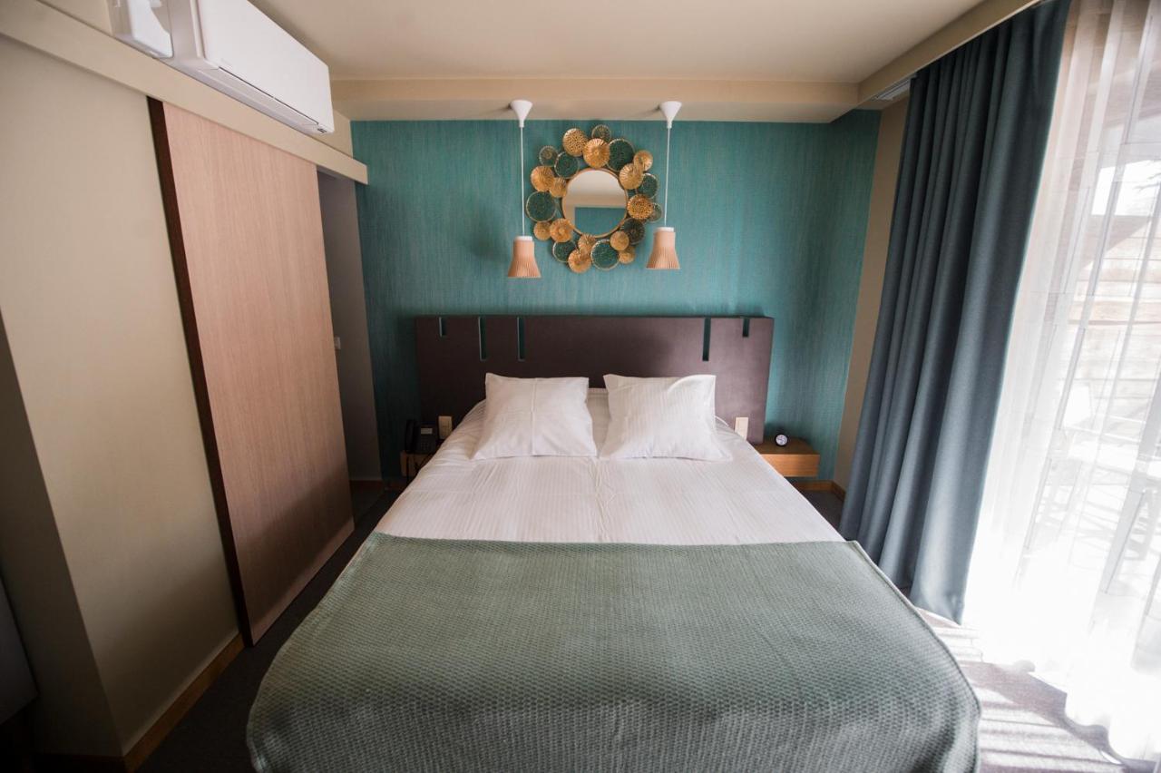 La Libellule Hotell Beauraing Eksteriør bilde
